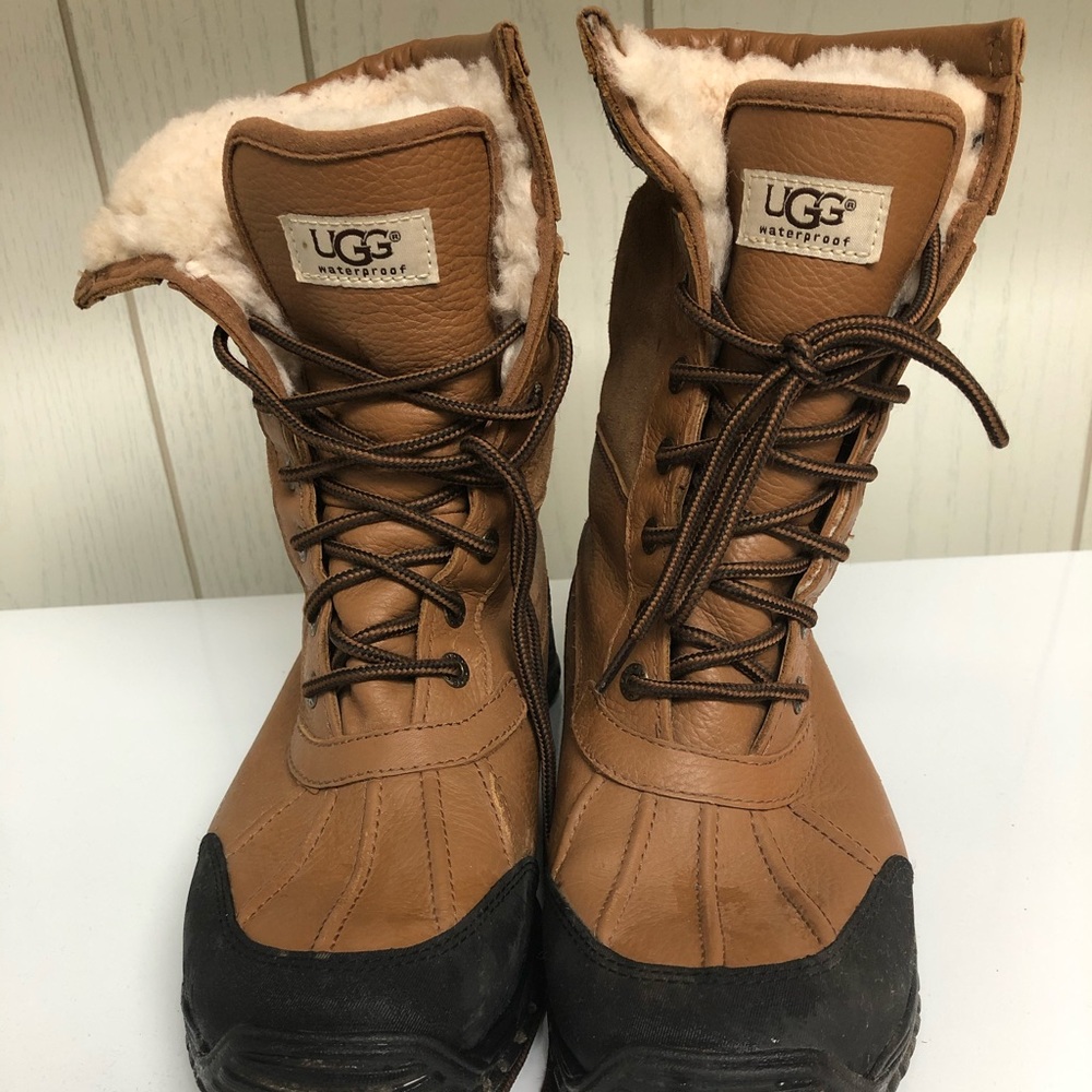 Ugg Adirondack Boots - Size 9